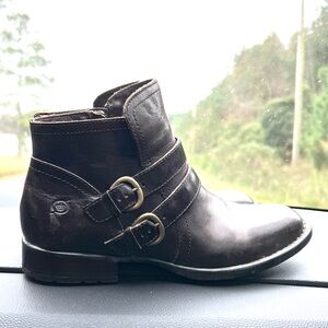Born Pirlo Genuine Leather Ankle Booties Boots Side Zip Buckle Dark Brown 7.5 🌺